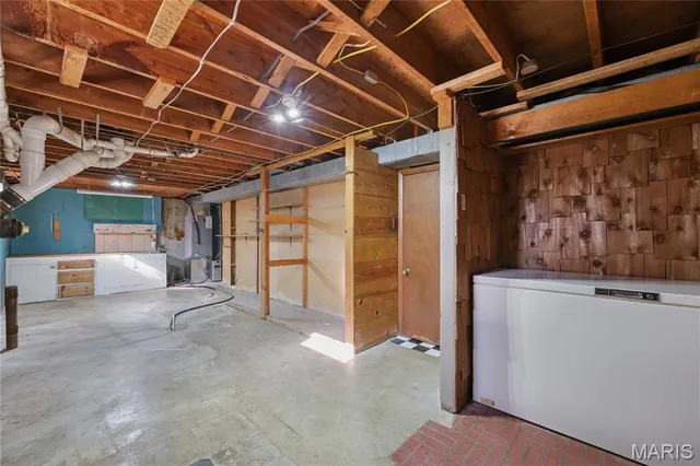 $220,000 | 704 Idaho Drive, Arnold, MO 63010