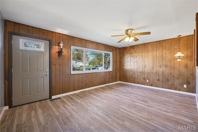 $220,000 | 704 Idaho Drive, Arnold, MO 63010