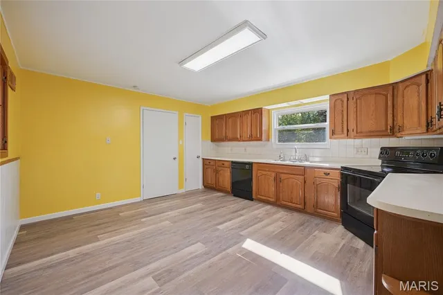 $220,000 | 704 Idaho Drive, Arnold, MO 63010