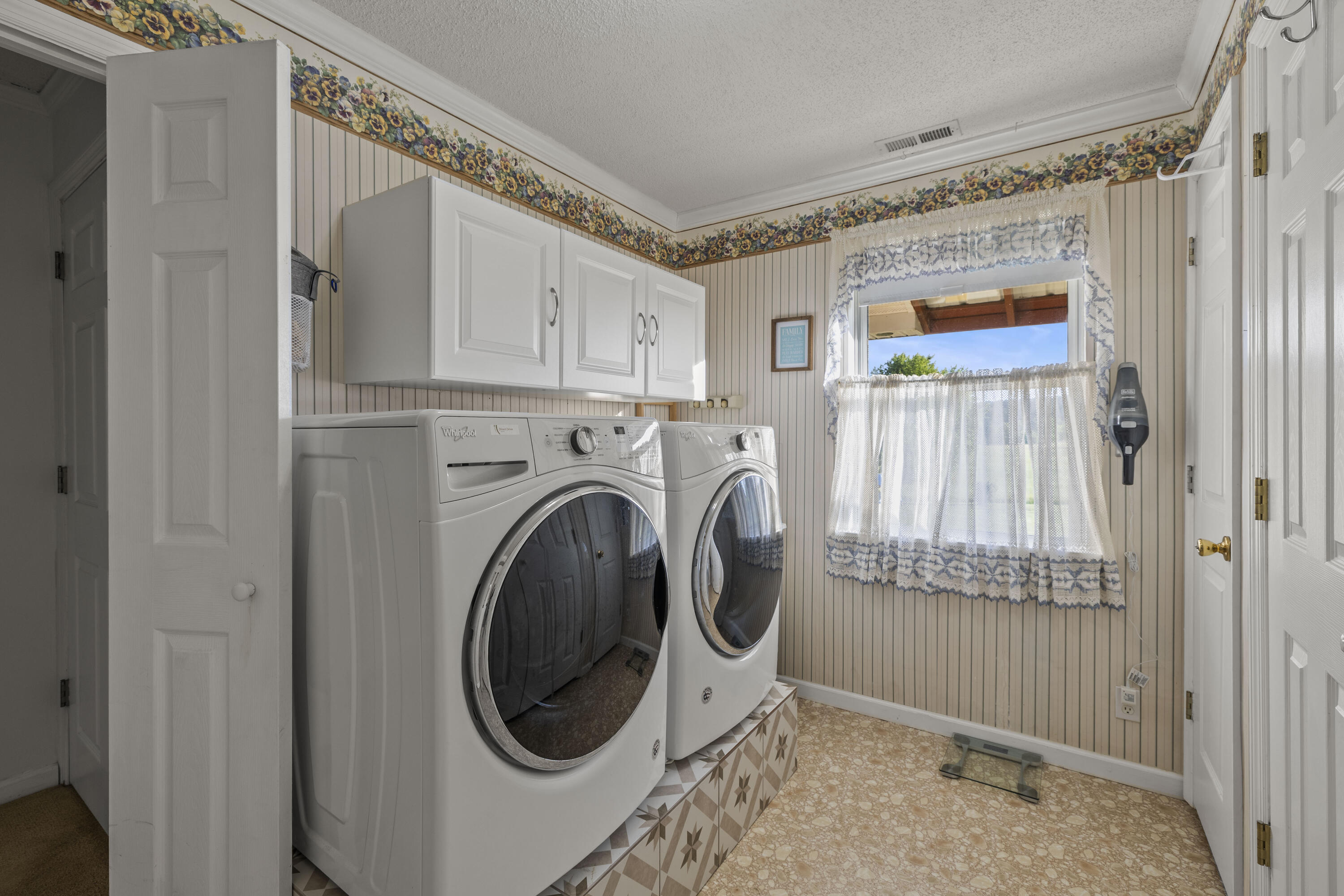 525 Ob Davis Road Delano, TN 37325 - Photo 37 of 41 Laundry