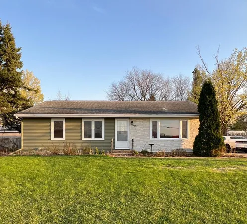 $243,000 | 1115 10th Street Southwest, Faribault, MN 55021