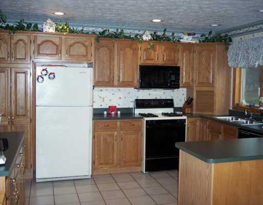 112 Valley Road Eighty Four, PA 15330 - Photo 4 of 8 Kitchen.