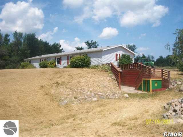 7893 South Mission Road Mount Pleasant, MI 48858 - Photo 2 of 21 1768876-1.JPG