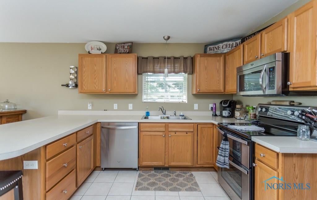 308 North Stadium Road Oregon, OH 43616 - Photo 8 of 29 Gallery Image 8