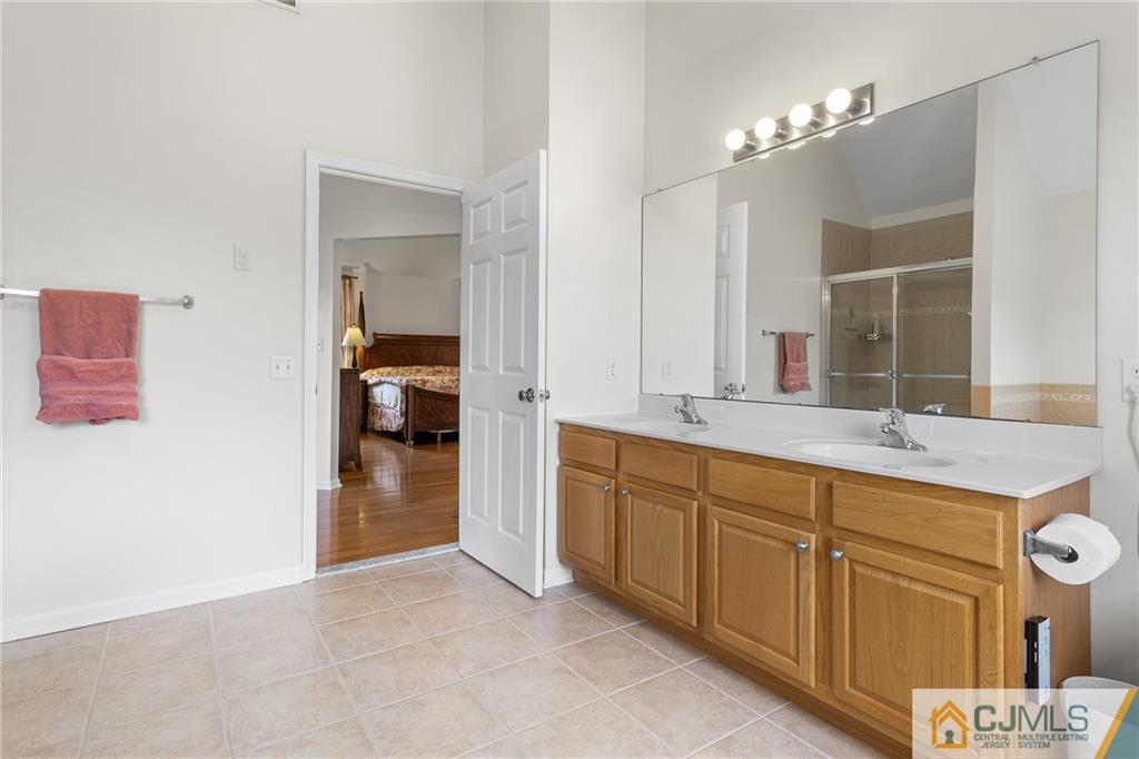 104 Mundy Avenue Edison, NJ 08820 - Photo 28 of 55