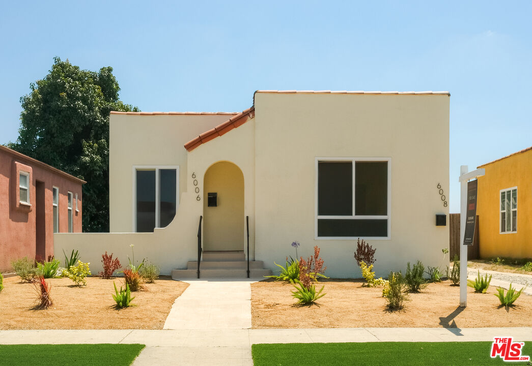 6006 2nd Avenue Los Angeles, CA 90043 - Photo 1 of 2