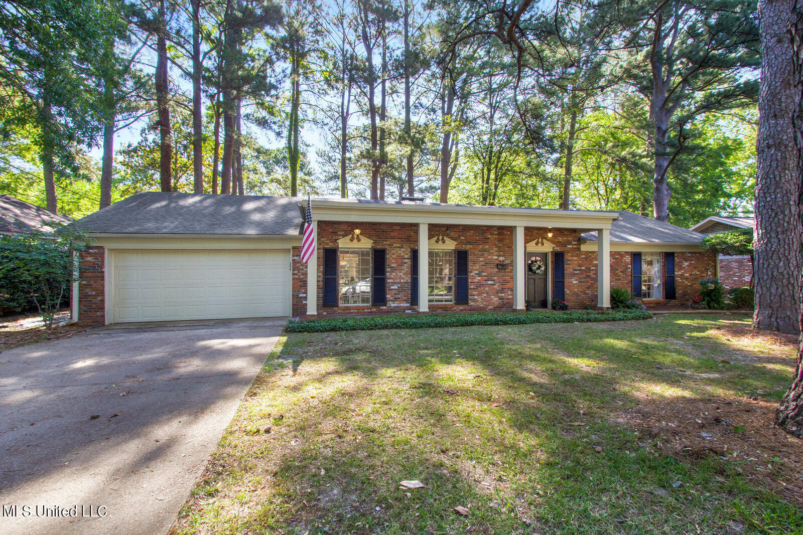 5346 Red Fox Road Jackson, MS 39211 - Photo 1 of 21 35974716_01_FrontHouse_5_21