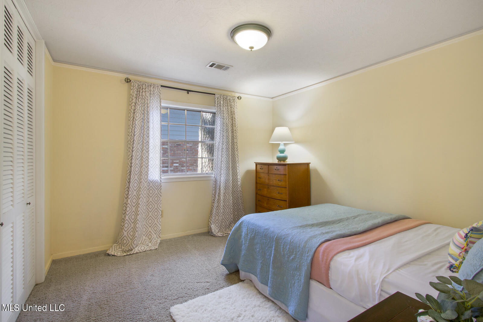 5346 Red Fox Road Jackson, MS 39211 - Photo 16 of 21 35974731_017_guest_5_21
