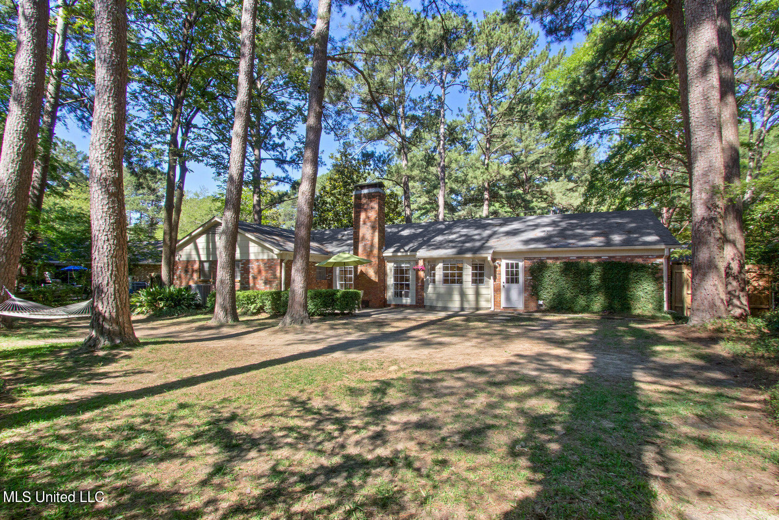 5346 Red Fox Road Jackson, MS 39211 - Photo 21 of 21 35974736_022_backyard_5_21