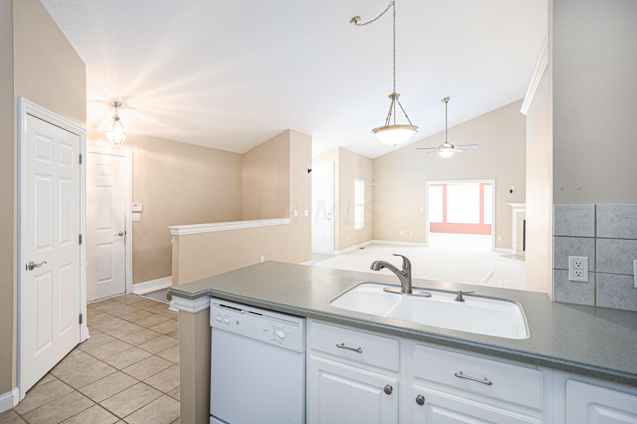 4907 Rays Circle Dublin, OH 43016 - Photo 12 of 44 Gallery Image 12