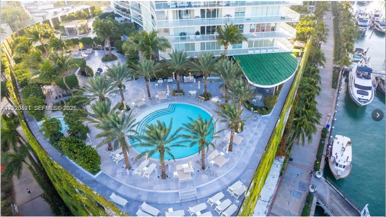 450 Alton Road, Unit 2810 Miami Beach, FL 33139 - Photo 33 of 38