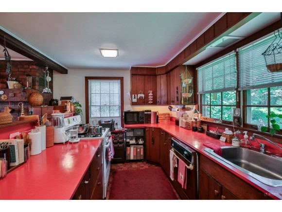 342 Lang Road Cornish, NH 03745 - Photo 7 of 36