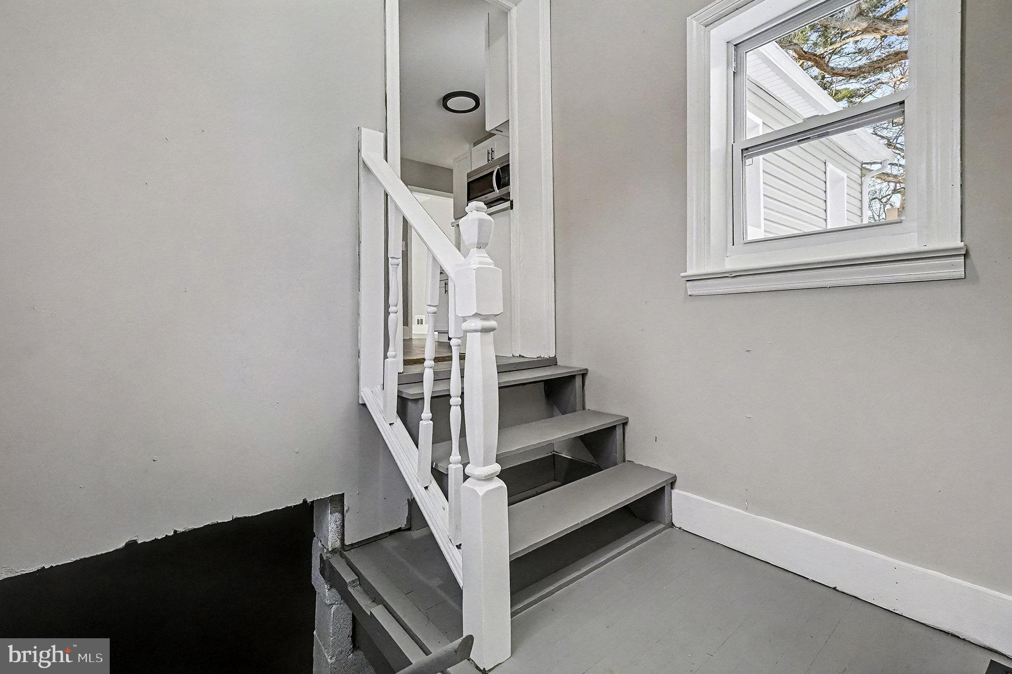 1219 Holloway Road Darlington, MD 21034 - Photo 20 of 30 Mudroom are leads to kitchen and basement.