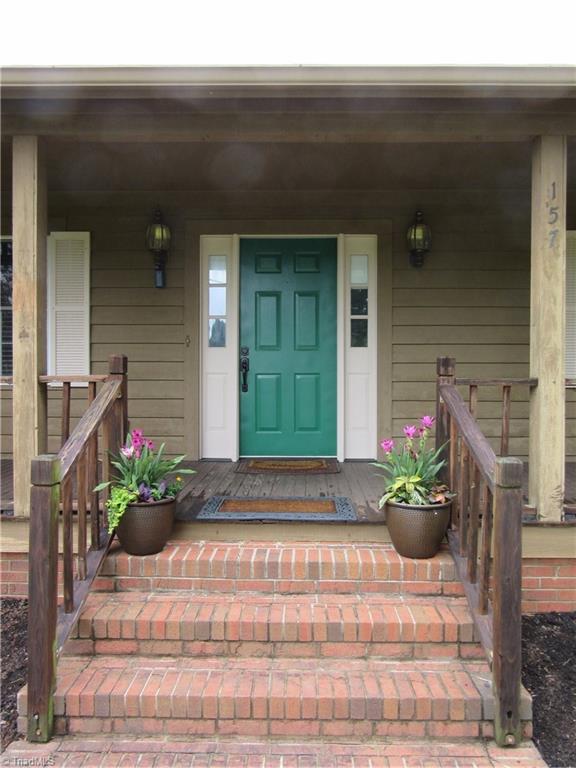 157 Old Farm Road Thomasville, NC 27360 - Photo 2 of 30 Welcome!