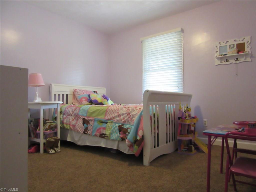 157 Old Farm Road Thomasville, NC 27360 - Photo 13 of 30 2nd main level bedroom