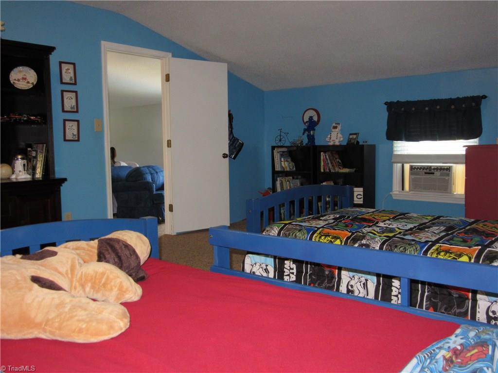 157 Old Farm Road Thomasville, NC 27360 - Photo 22 of 30 Another view of the Bonus room.