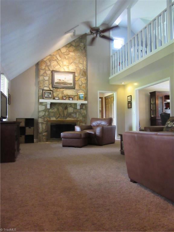 157 Old Farm Road Thomasville, NC 27360 - Photo 6 of 30 At the heart of every home is a great place to gather with family and friends!