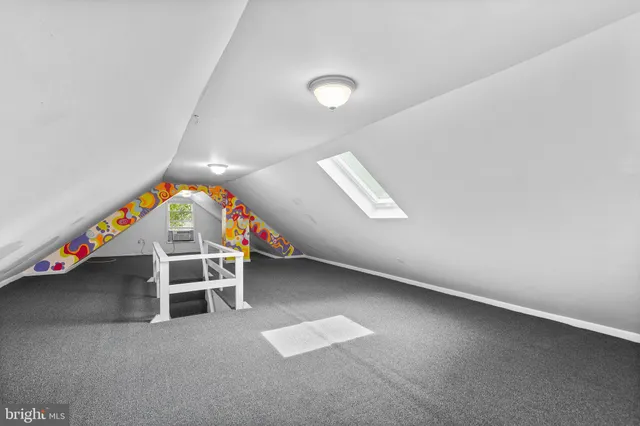 a view of entryway and hall