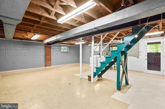 a view of a indoor garage
