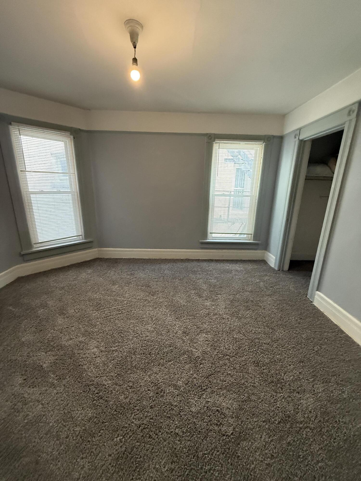 615 East Pleasant Street, Unit 615A Milwaukee, WI 53202 - Photo 17 of 22 Upper primary bedroom