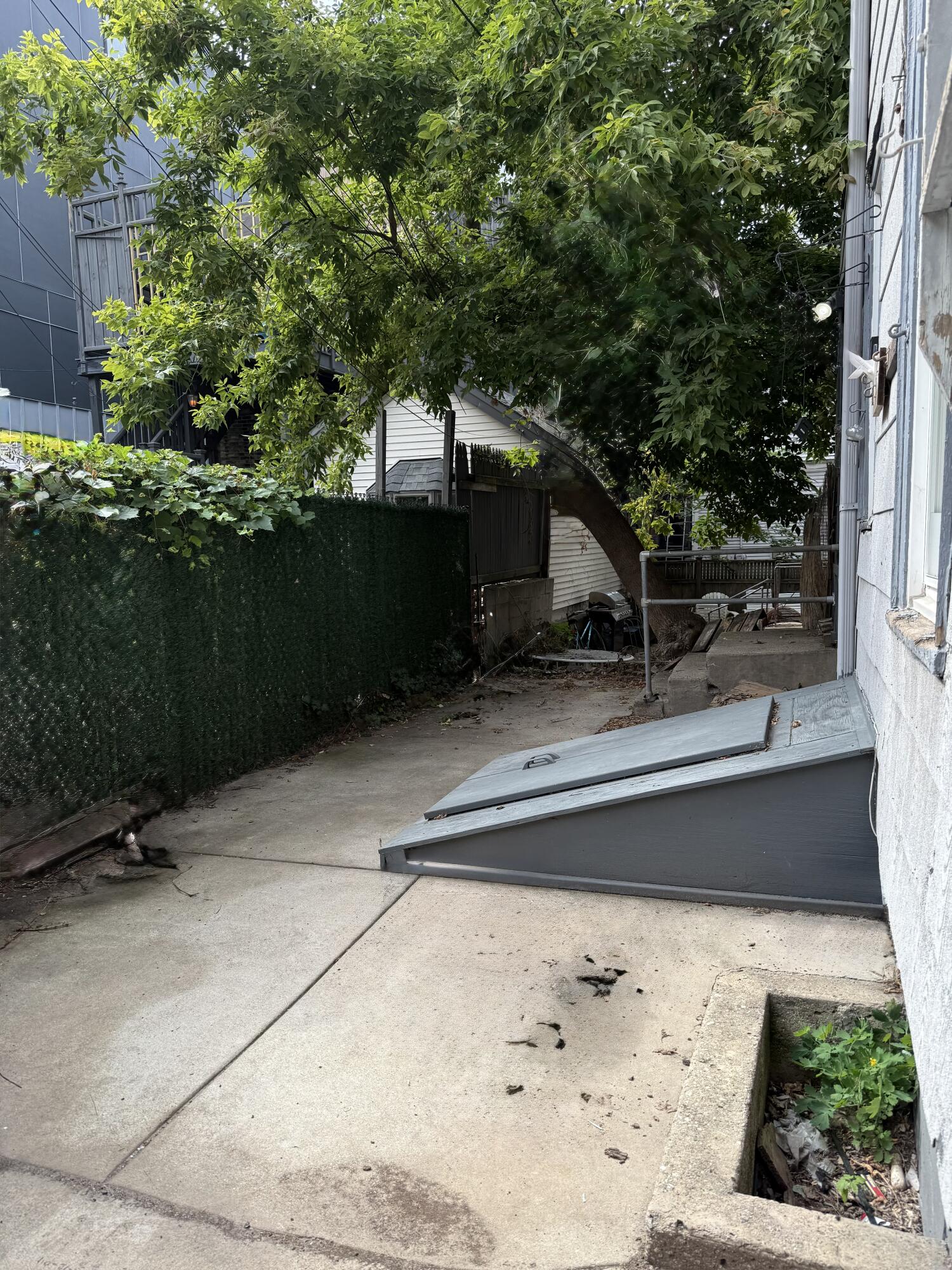 615 East Pleasant Street, Unit 615A Milwaukee, WI 53202 - Photo 4 of 22 Rear view