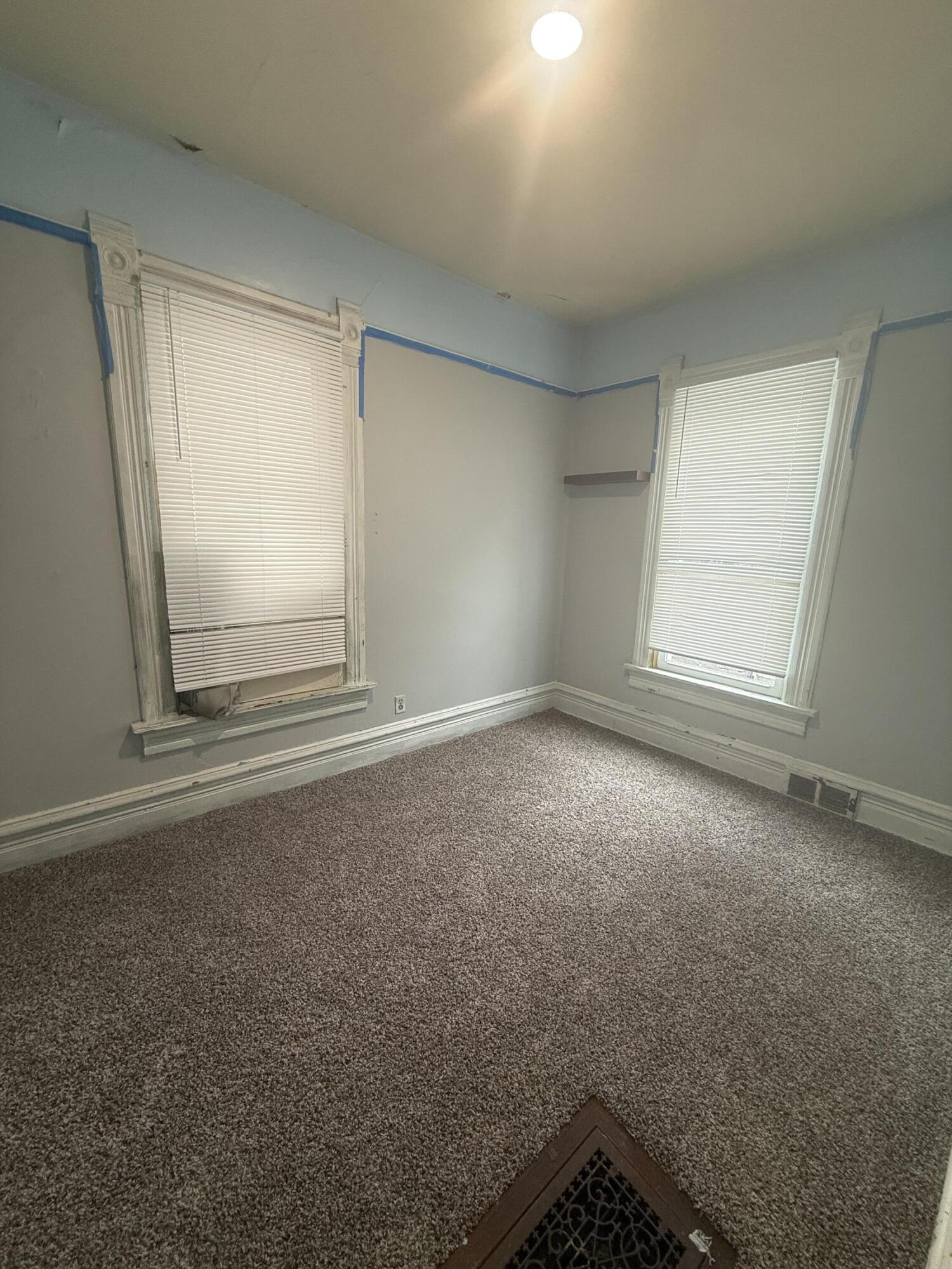 615 East Pleasant Street, Unit 615A Milwaukee, WI 53202 - Photo 9 of 22 Lower bedroom 3