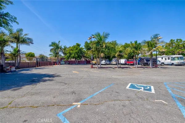 $1,600,000 | 1437 East 61st Street, Los Angeles, CA 90001