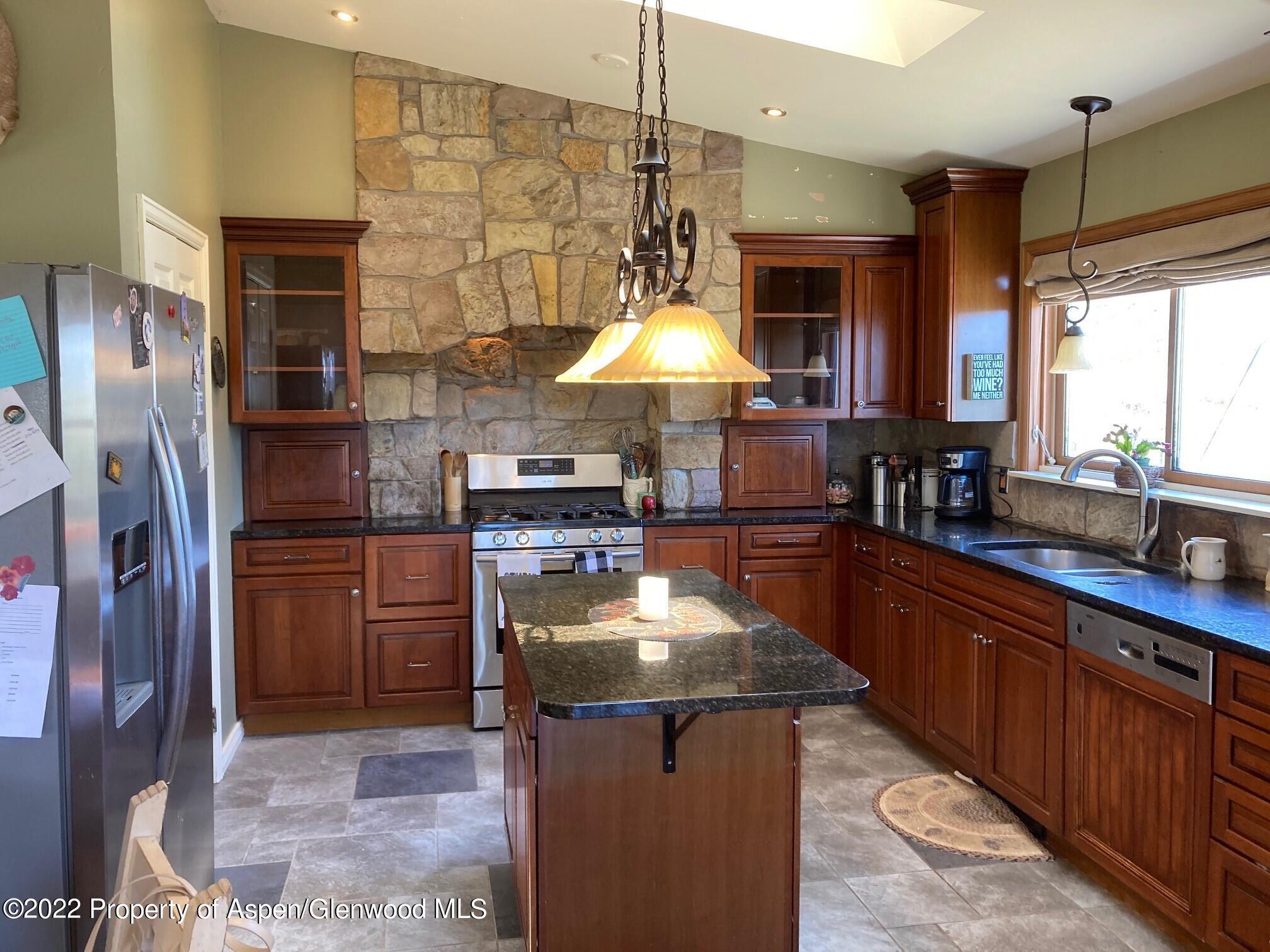 6186 County Road 320 Rifle, CO 81650 - Photo 4 of 22 13 kitchen