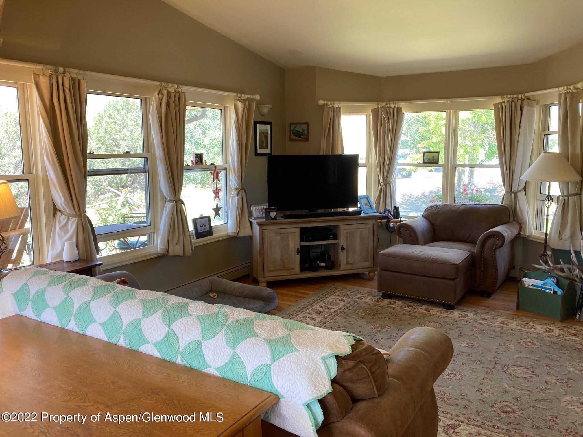 6186 County Road 320 Rifle, CO 81650 - Photo 5 of 22 11 living room
