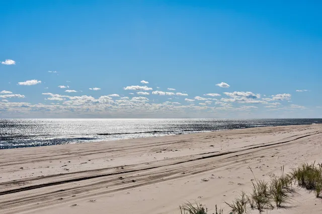 $2,300,000 | 180 South Fairview Avenue, Montauk, NY 11954