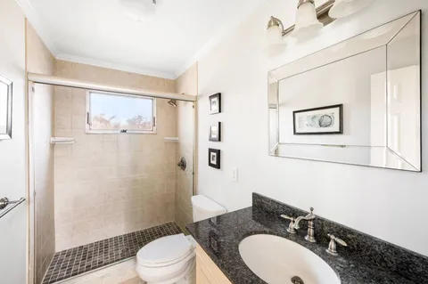 $2,300,000 | 180 South Fairview Avenue, Montauk, NY 11954