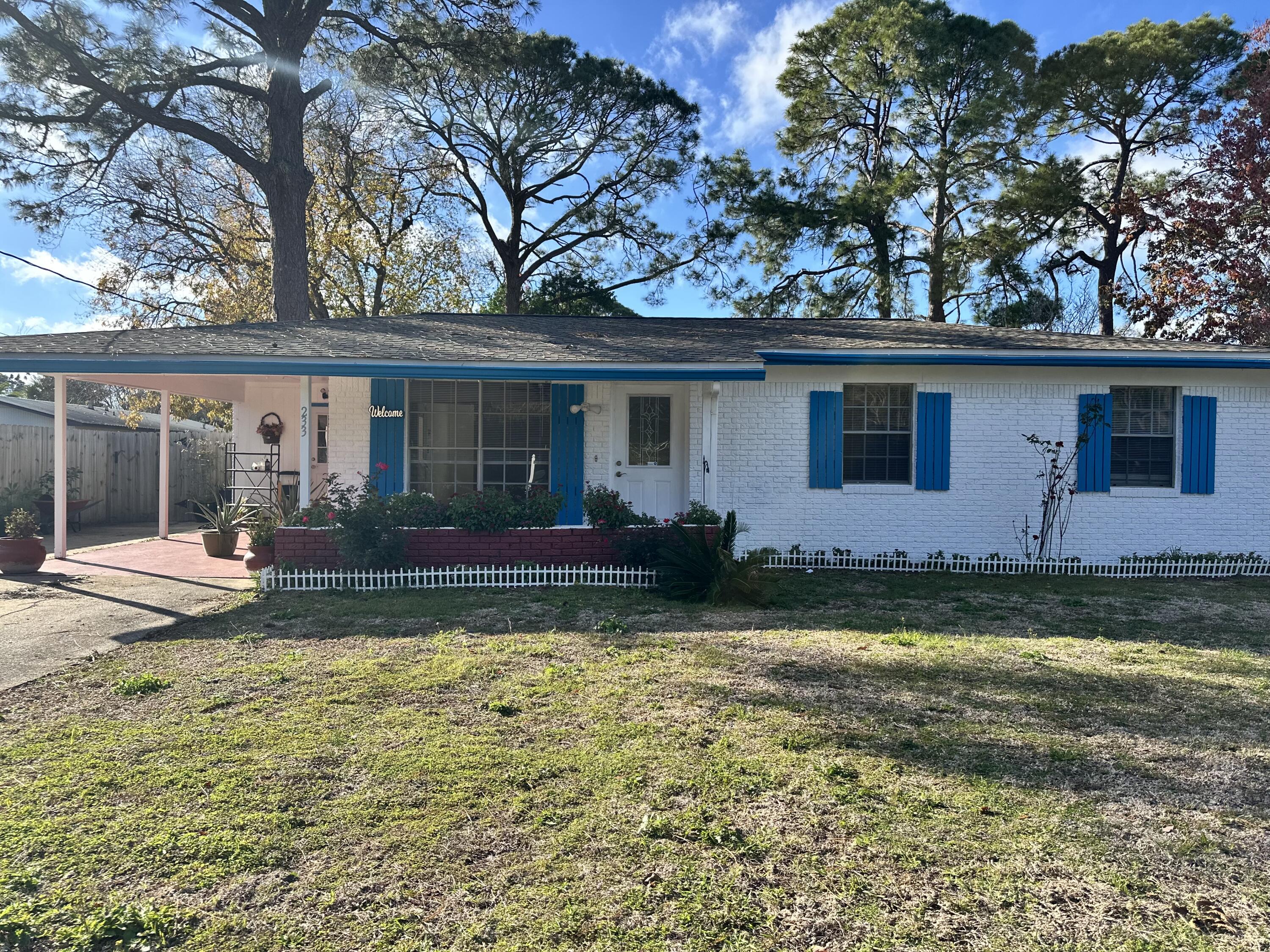233 Deluna Road Southwest Fort Walton Beach, FL 32548 - Photo 1 of 13 75728265780__738F72B1-ED7D-41F9-9CDD-C80