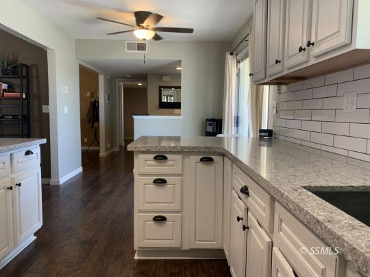 620 West Dolphin Avenue Ridgecrest, CA 93555 - Photo 9 of 38 Gallery Image 9