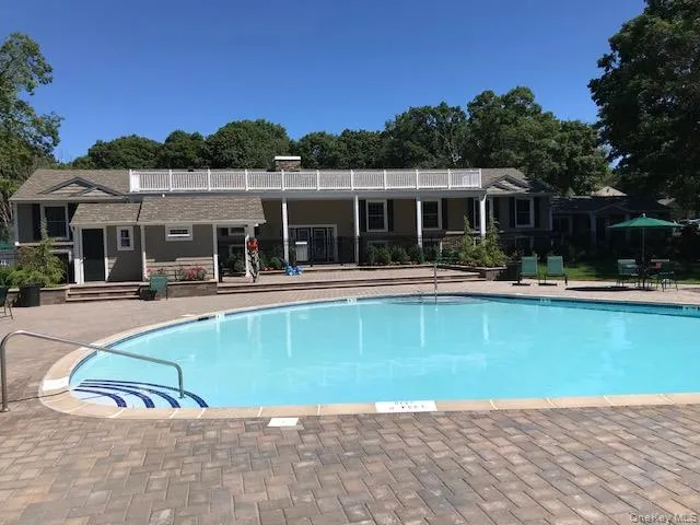 $2,915 | 1 Aycock Place, Unit 104B, Coram, NY 11727