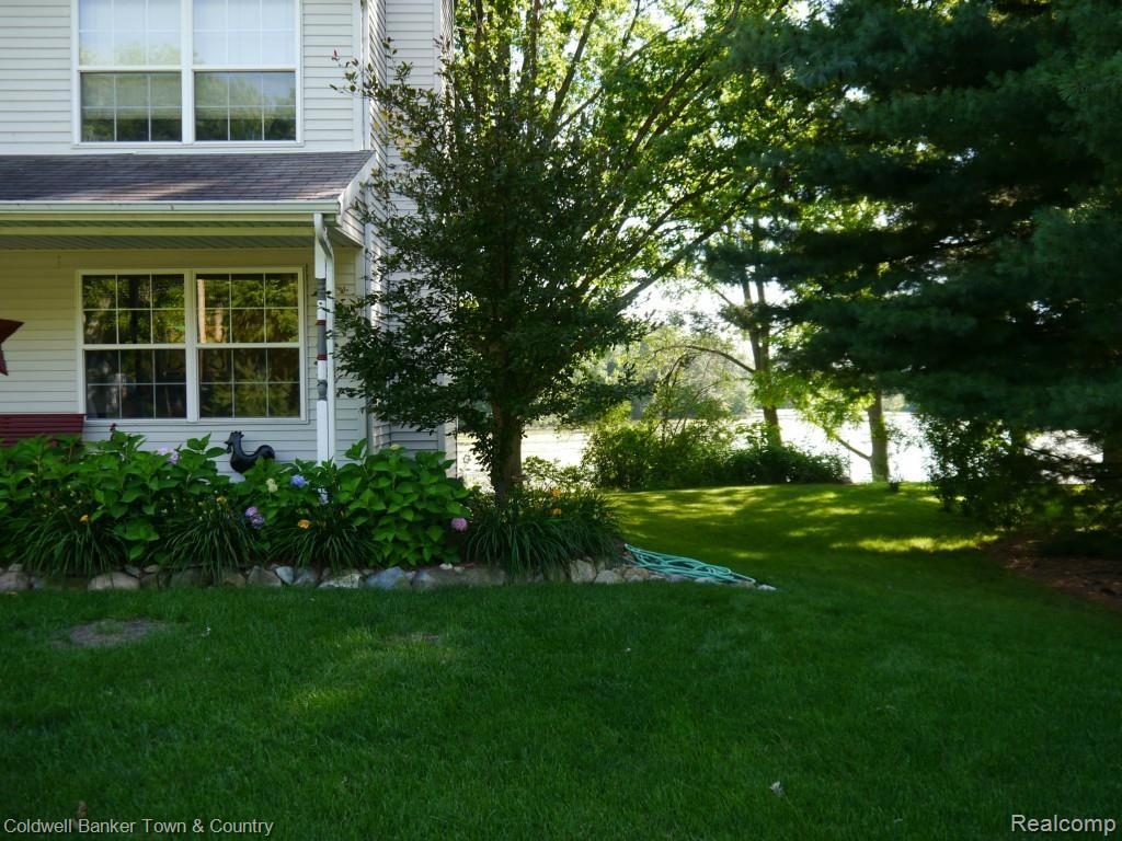 1580 Faussett Road Howell, MI 48855 - Photo 2 of 46