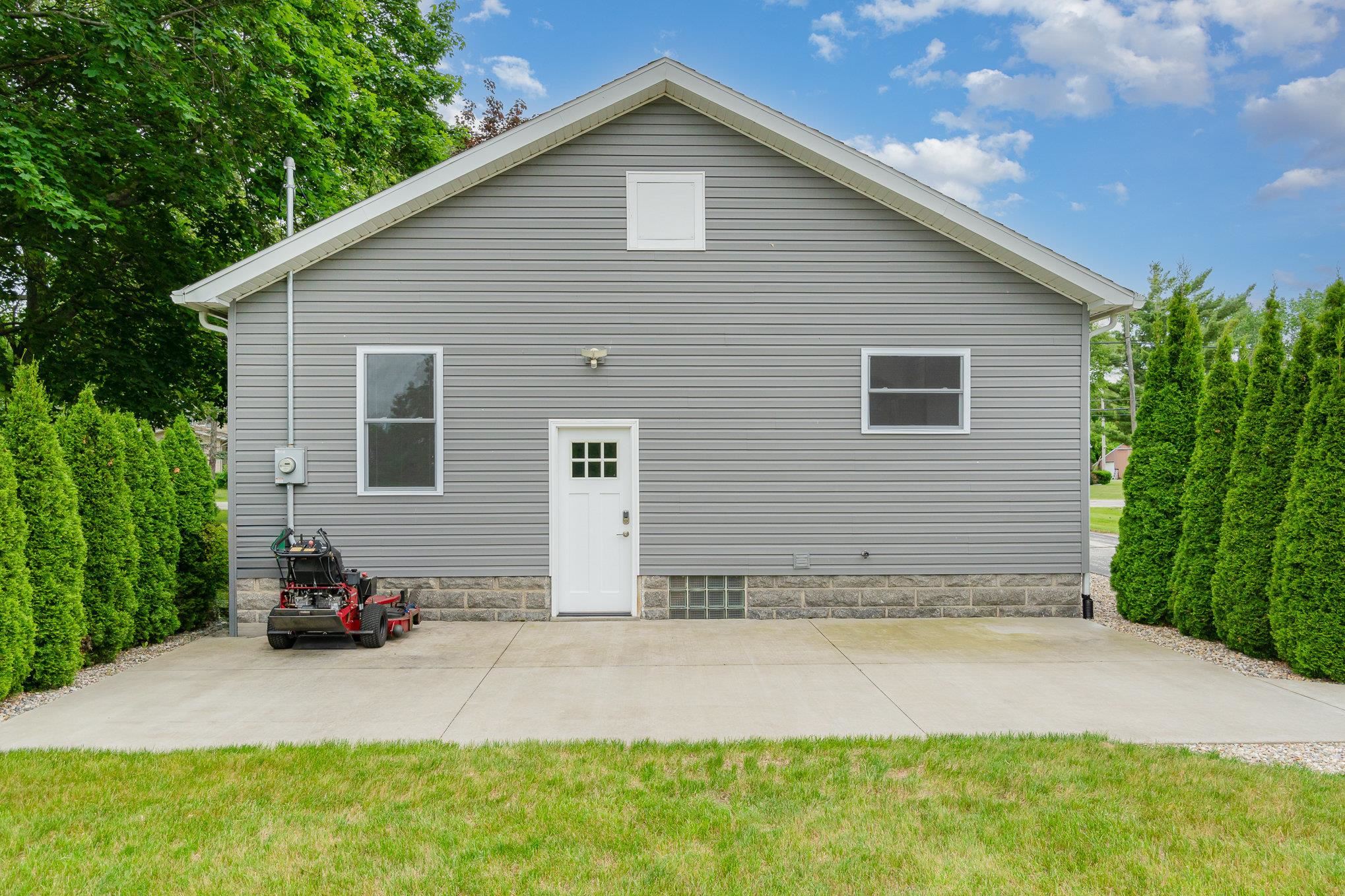 1121 Midland Road Bay City, MI 48706 - Photo 12 of 12 Gallery Image 12
