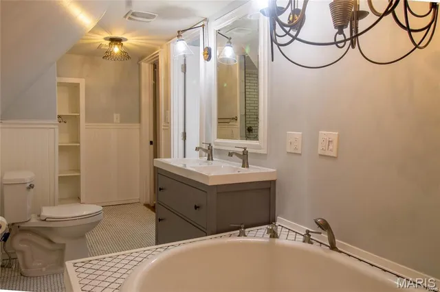 $1,550 | 2940 Kincaid Avenue, St. Louis, MO 63114