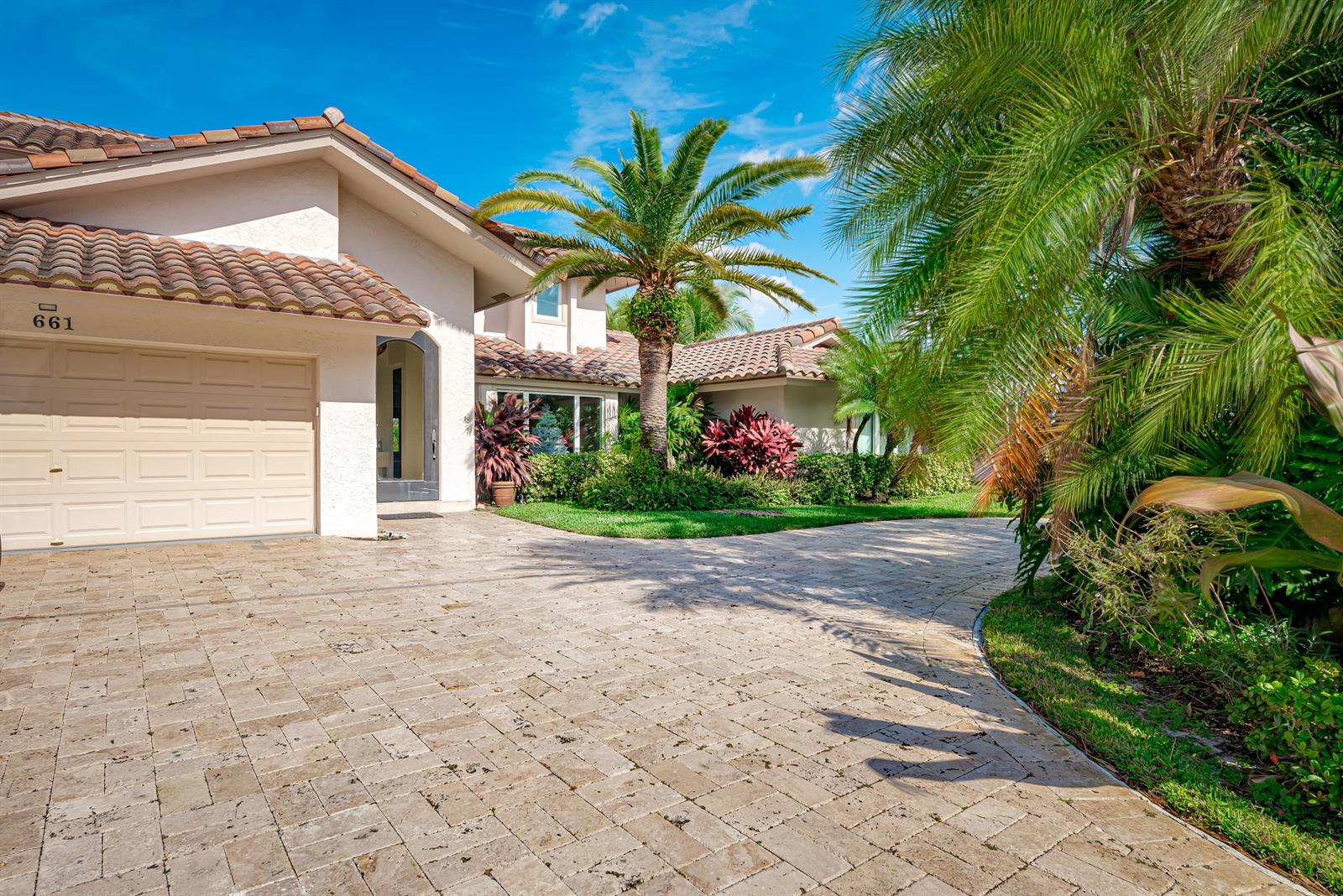 661 Lakeview Terrace Boca Raton, FL 33431 - Photo 4 of 35 002_Front
