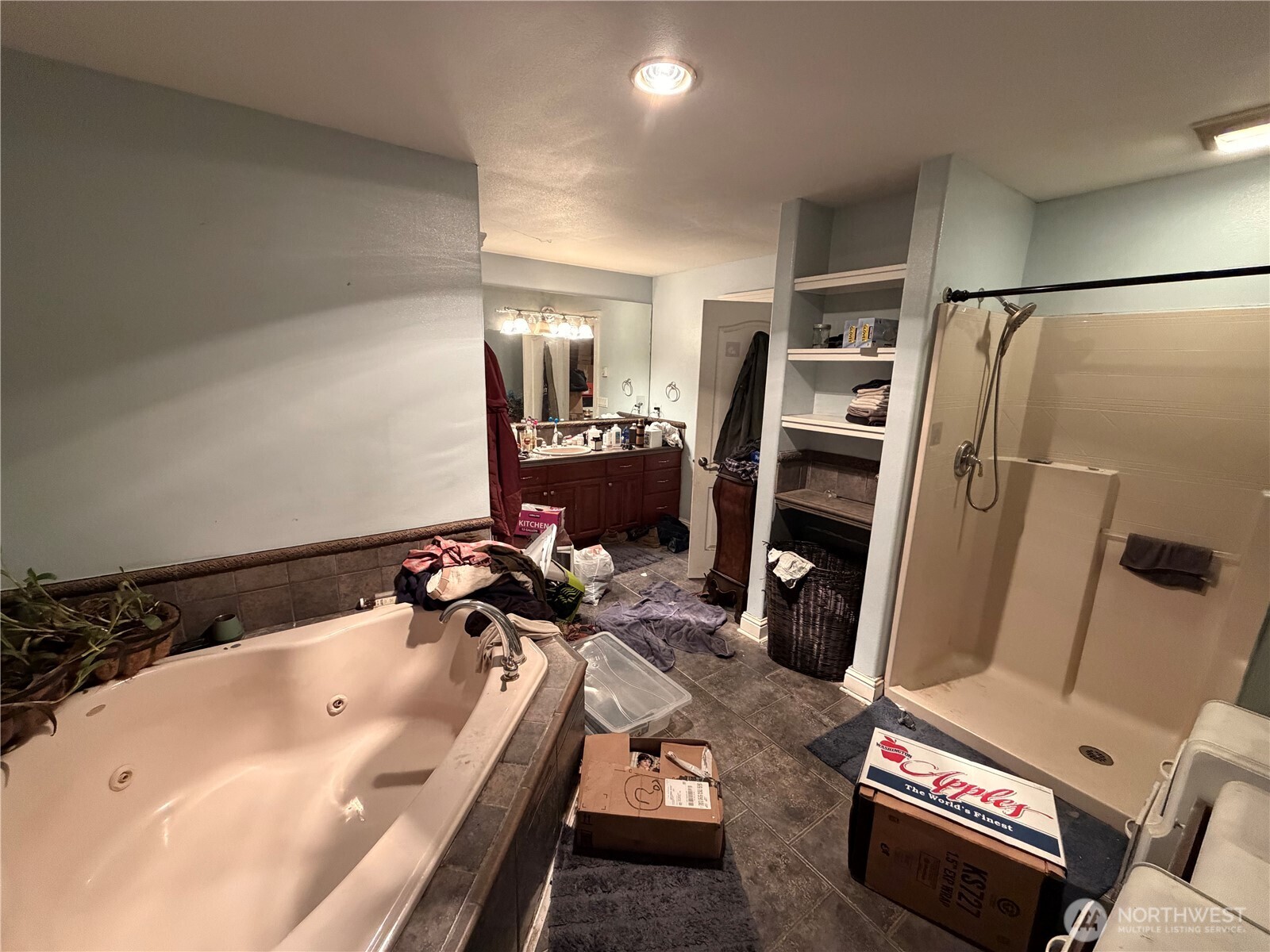 2929 South Fork Road Raymond, WA 98577 - Photo 3 of 26