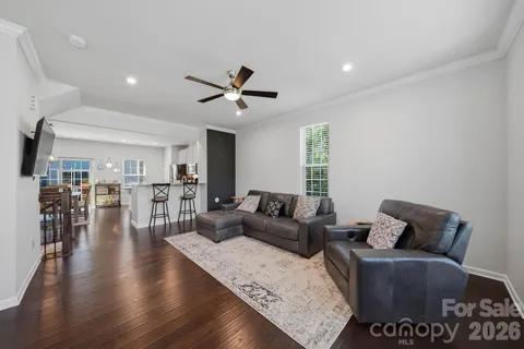$535,000 | 1221 Queen Lyon Court, Charlotte, NC 28205