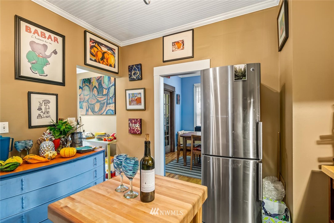 736 North 70th Street Seattle, WA 98103 - Photo 9 of 28