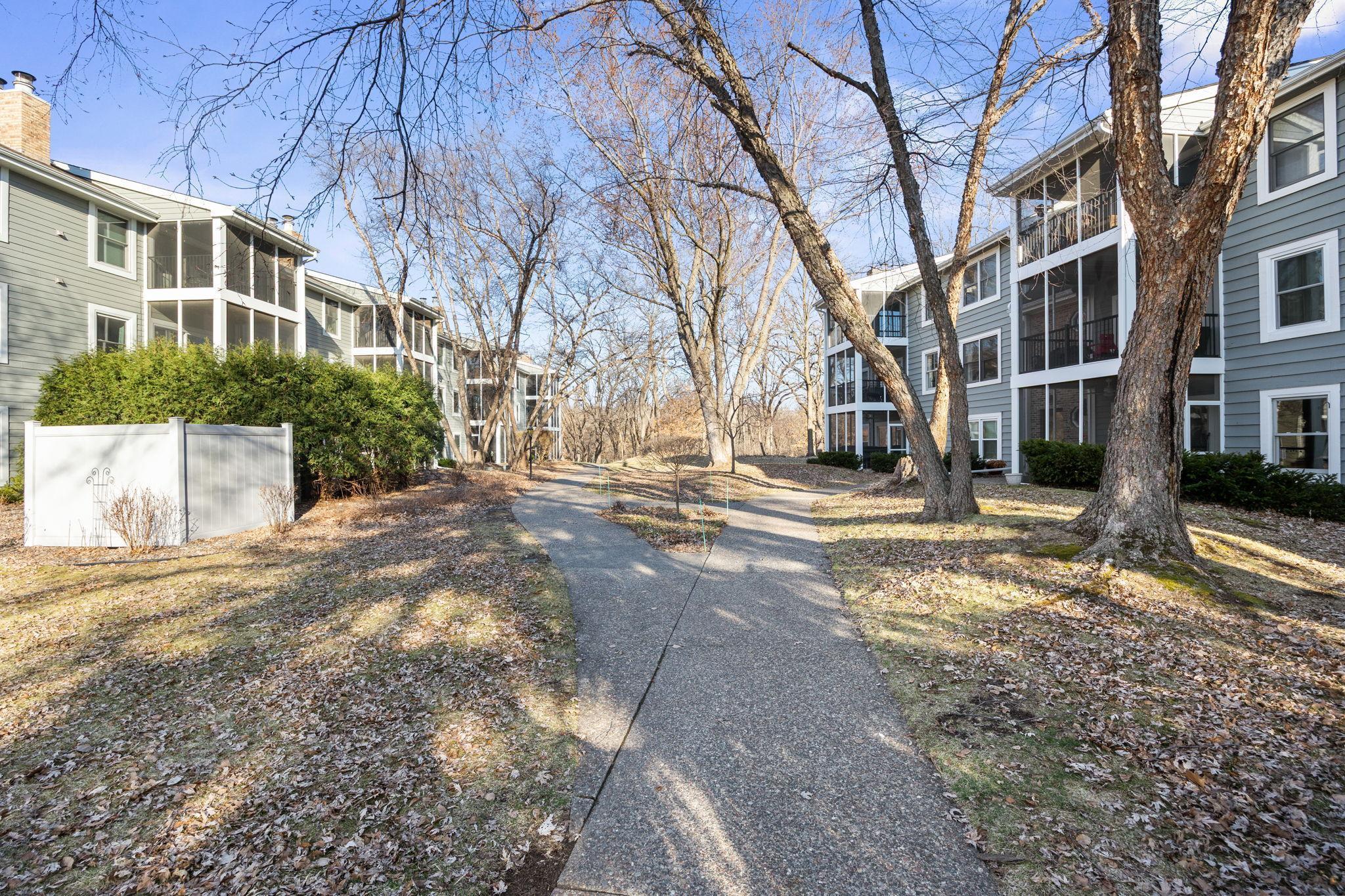 3000 St Albans Mill Road, Unit 111 Minnetonka, MN 55305 - Photo 22 of 32