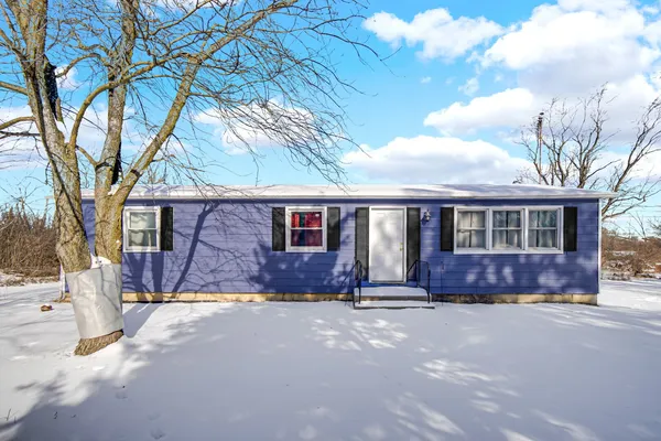 $1,800 | 2322 West Loves Lane, Crete, IL 60417