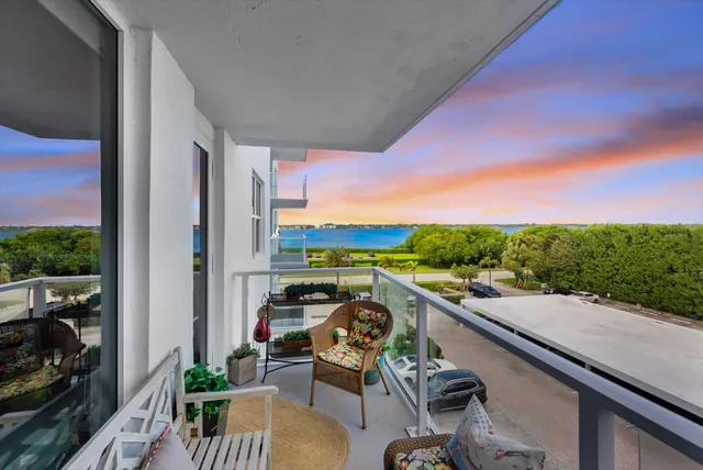 $355,000 | 3450 South Ocean Boulevard, Unit 324, Palm Beach, FL 33480