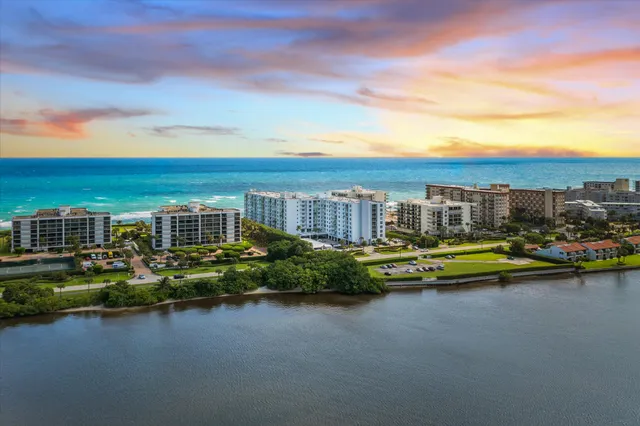 $355,000 | 3450 South Ocean Boulevard, Unit 324, Palm Beach, FL 33480