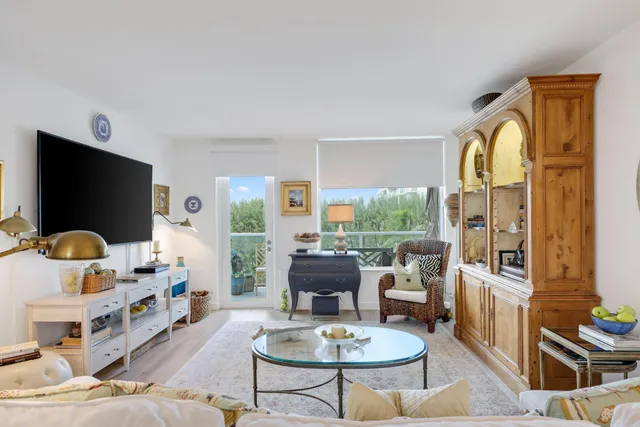 $355,000 | 3450 South Ocean Boulevard, Unit 324, Palm Beach, FL 33480