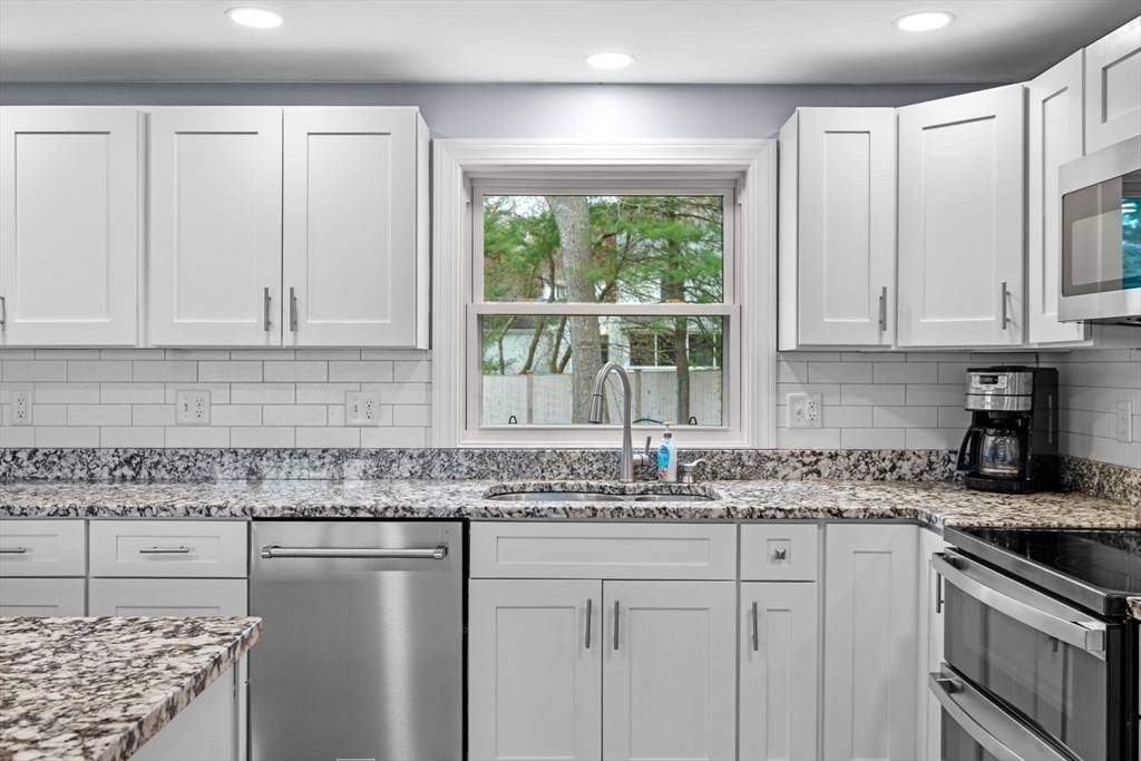 187 Echo Cove Road Hamilton, MA 01982 - Photo 12 of 42