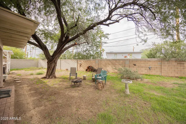 $1,675 | 9430 North 11th Place, Phoenix, AZ 85020