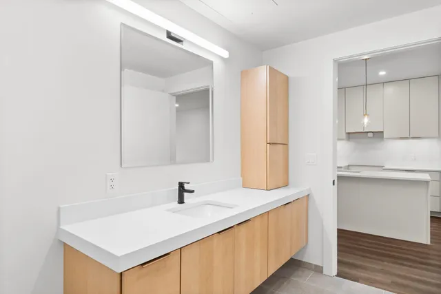 $1,500,000 | 125 Cambrian Way, Unit 605, Burlington, VT 05401