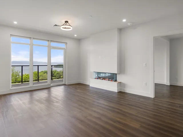 $1,500,000 | 125 Cambrian Way, Unit 605, Burlington, VT 05401